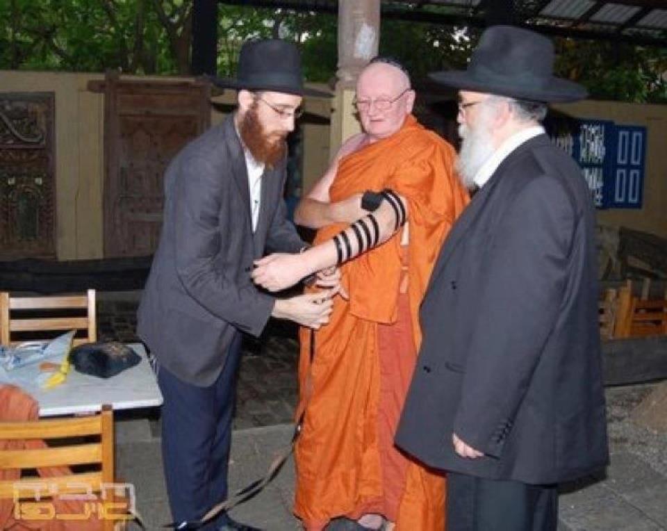 Can a Buddhist Monk Put on Tefillin? | Travelling Rabbi